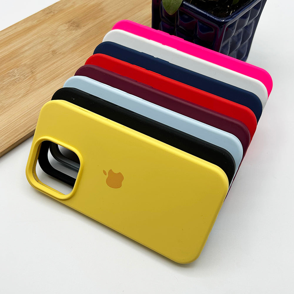 iPhone 15 Series Liquid Silicone Case Cover (Plum)